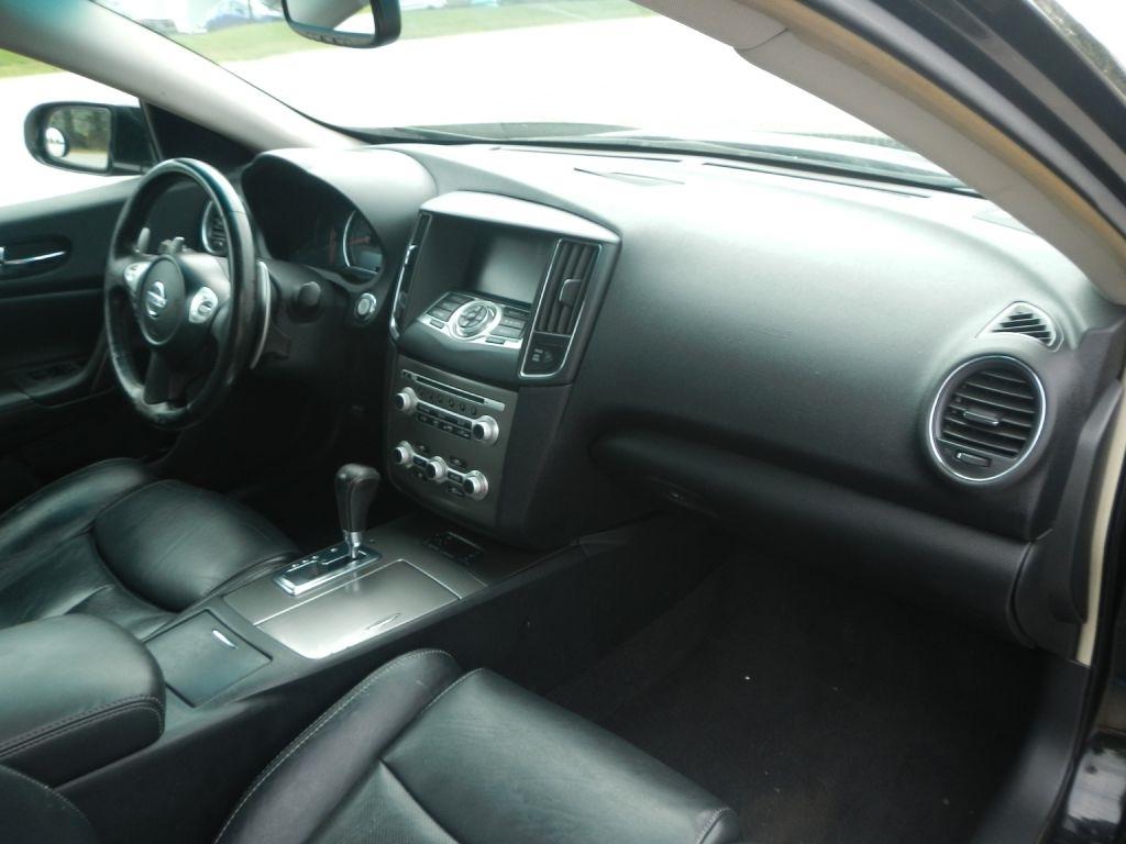 Nissan Maxima S 2014