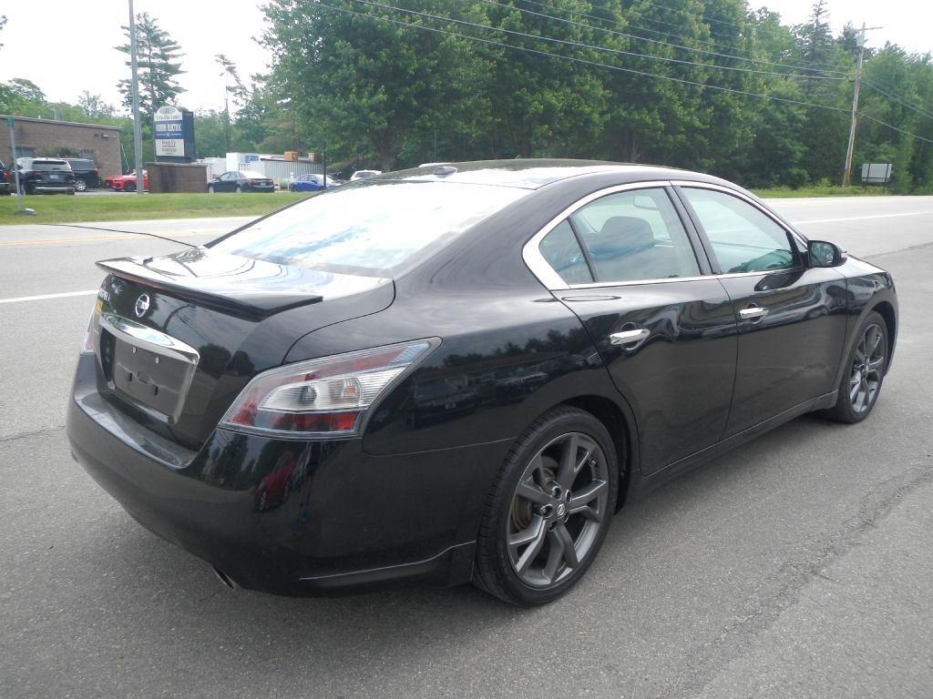 Nissan Maxima S 2014
