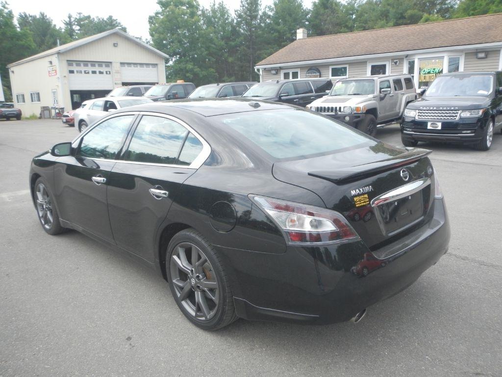 Nissan Maxima S 2014
