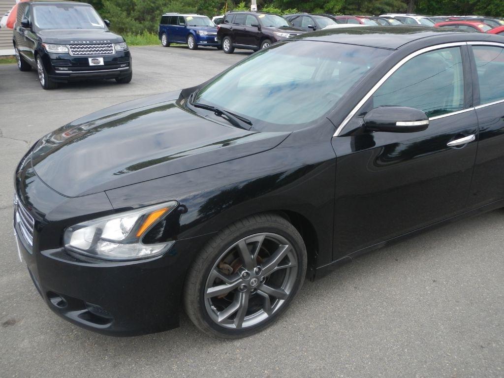 Nissan Maxima S 2014