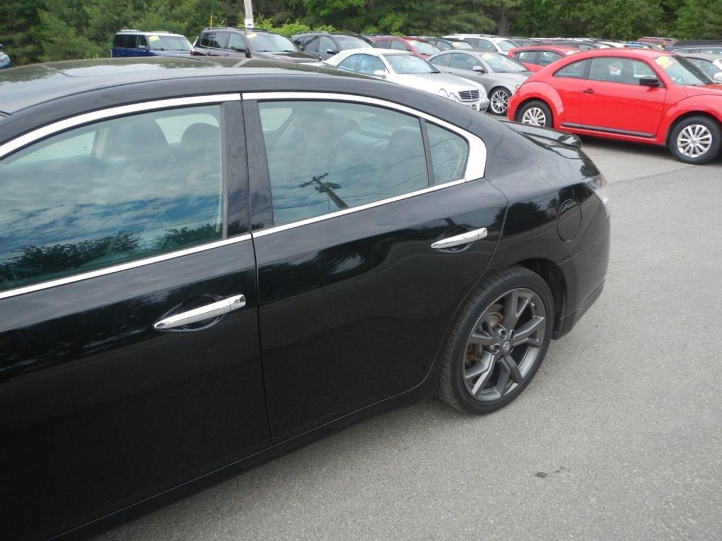 Nissan Maxima S 2014