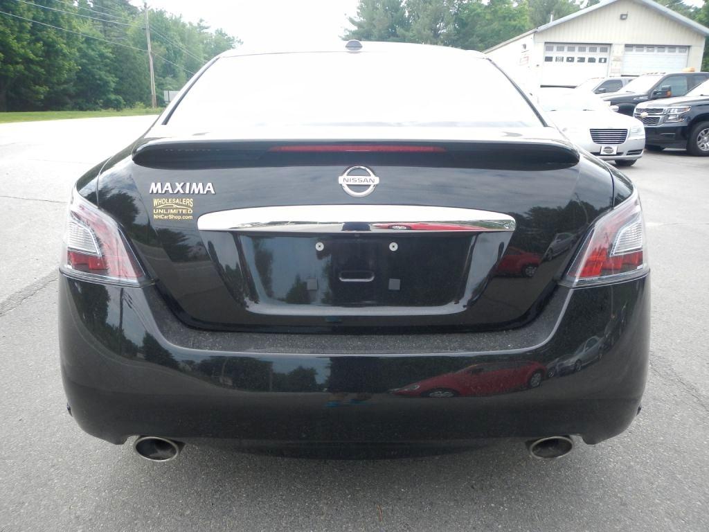 Nissan Maxima S 2014
