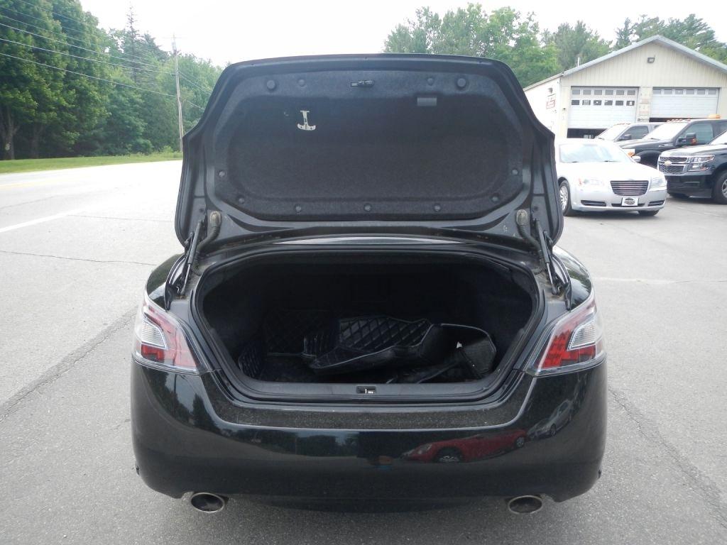 Nissan Maxima S 2014