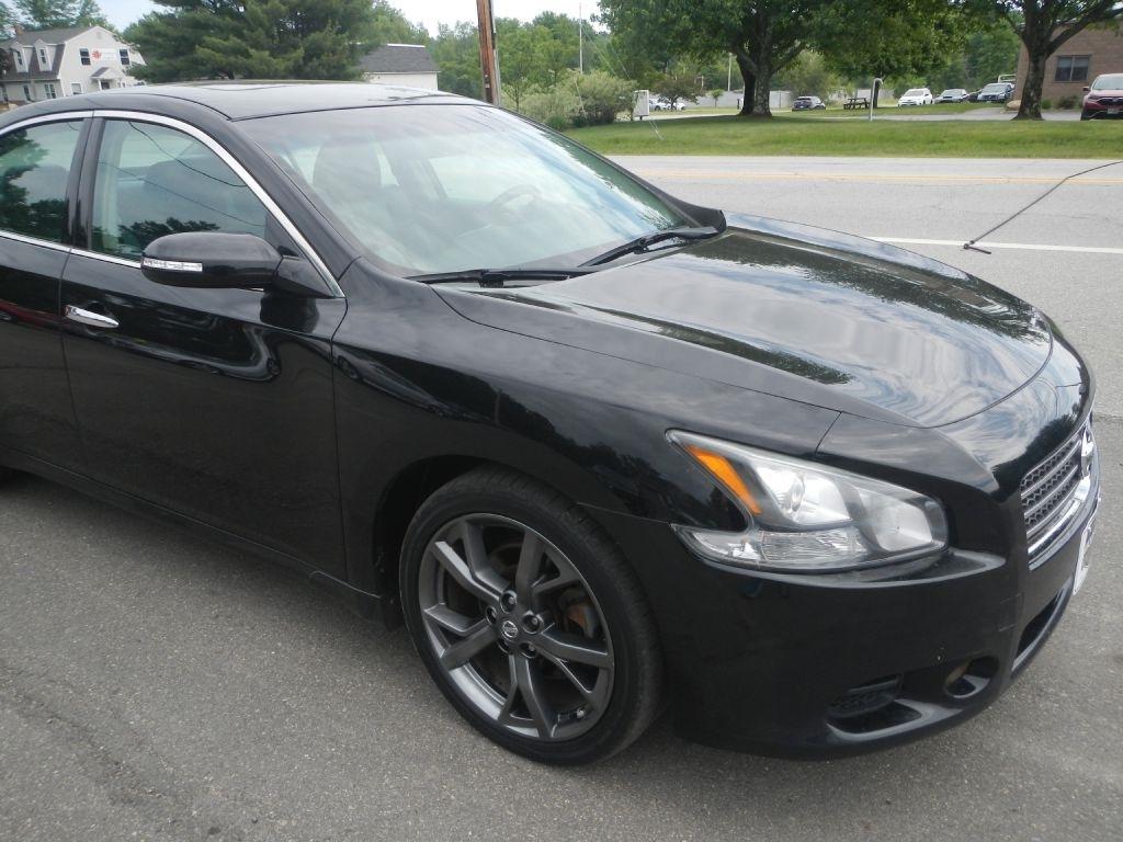 Nissan Maxima S 2014