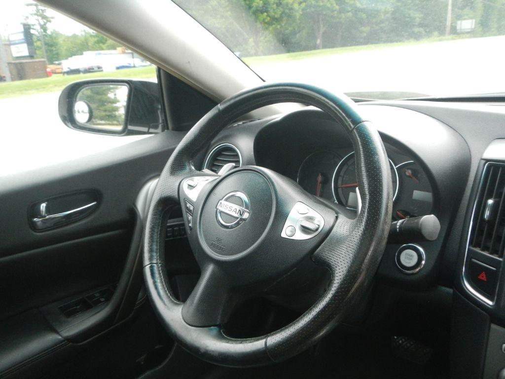 Nissan Maxima S 2014