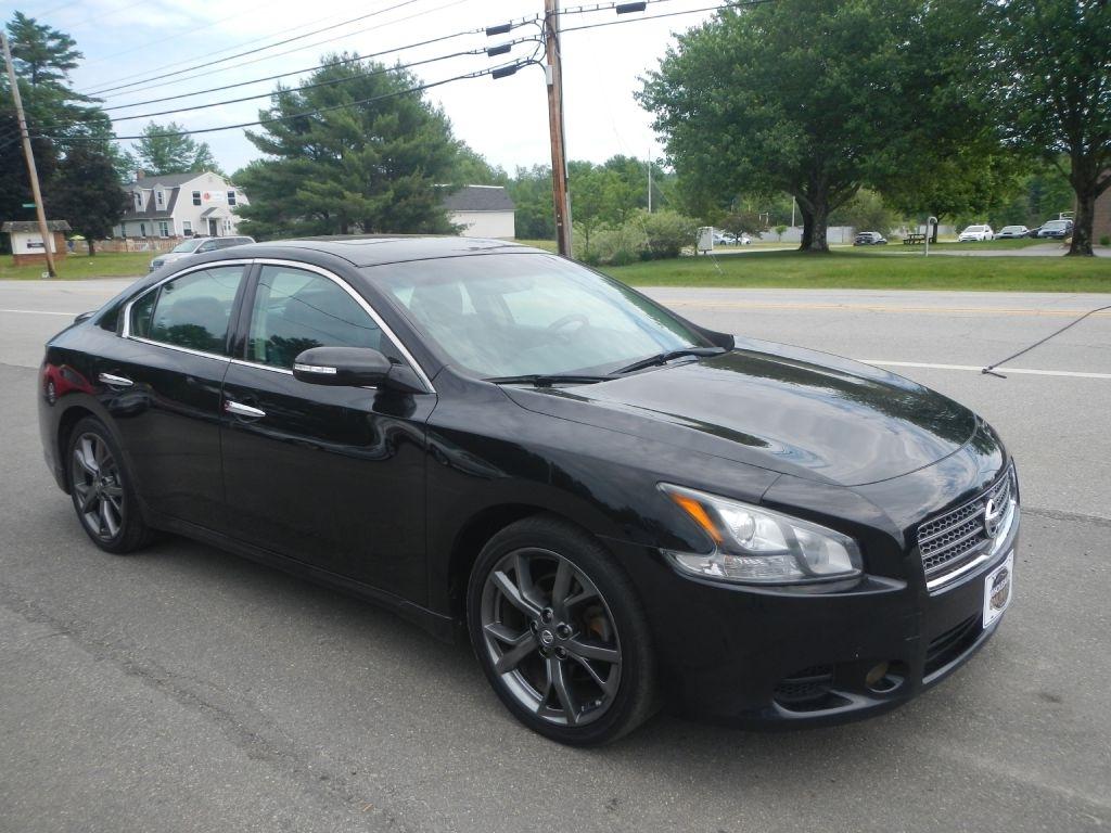 Nissan Maxima S 2014