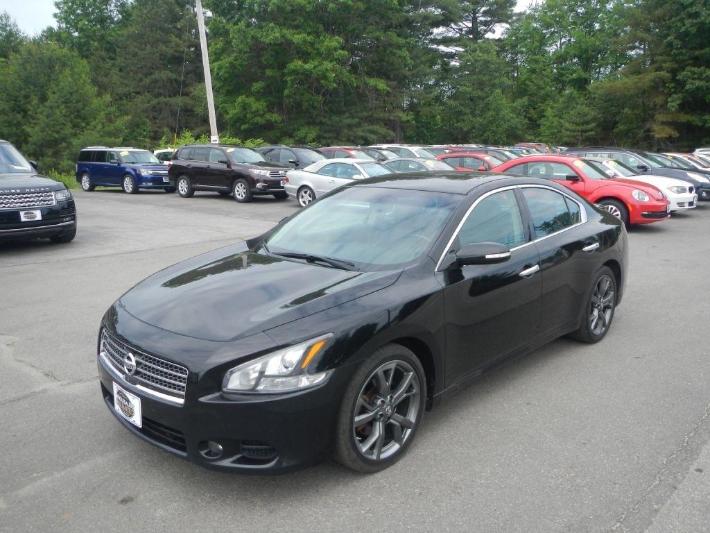 Nissan Maxima S 2014