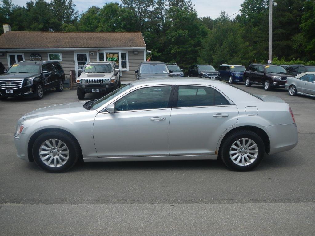 Chrysler 300 Base 2012