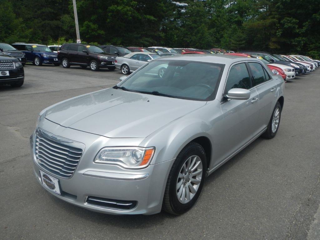 Chrysler 300 Base 2012