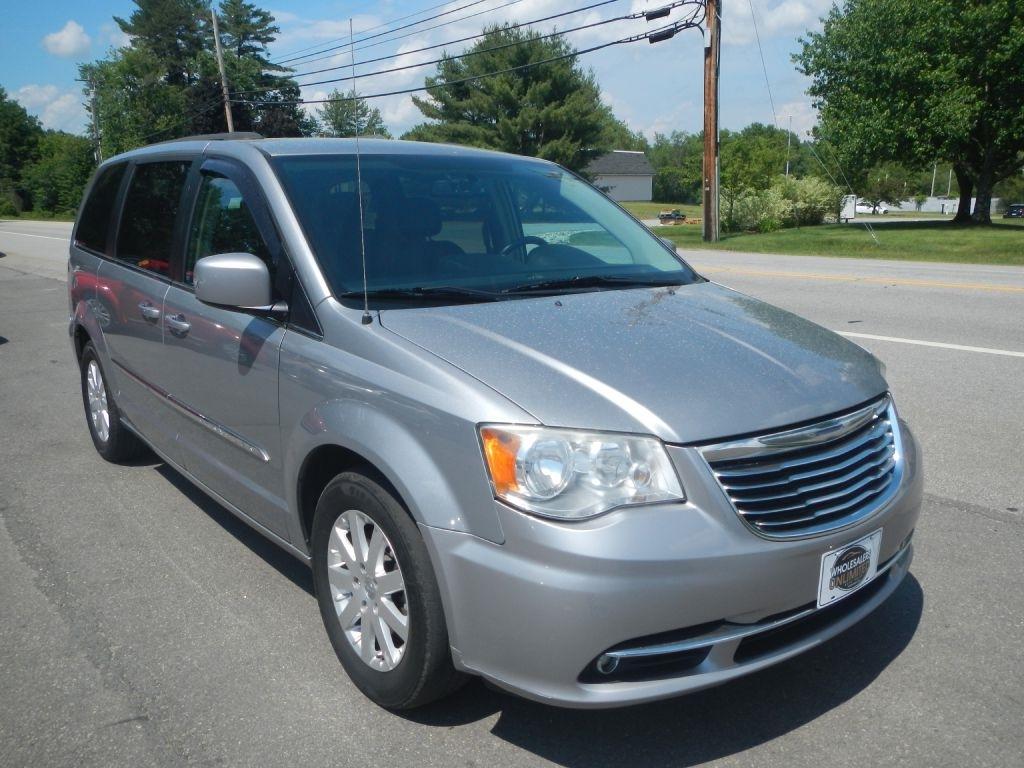 2014 Chrysler Town & Country Touring