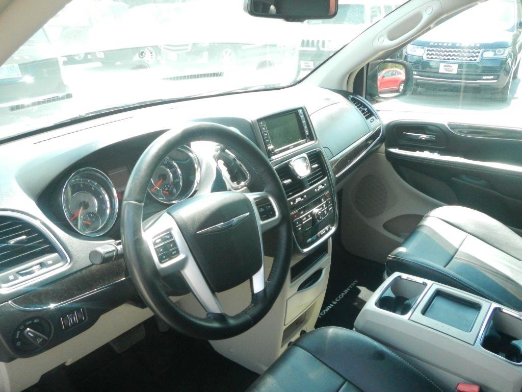 Chrysler Town & Country Touring 2014