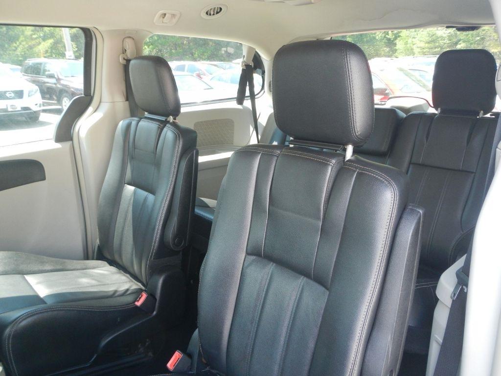 Chrysler Town & Country Touring 2014