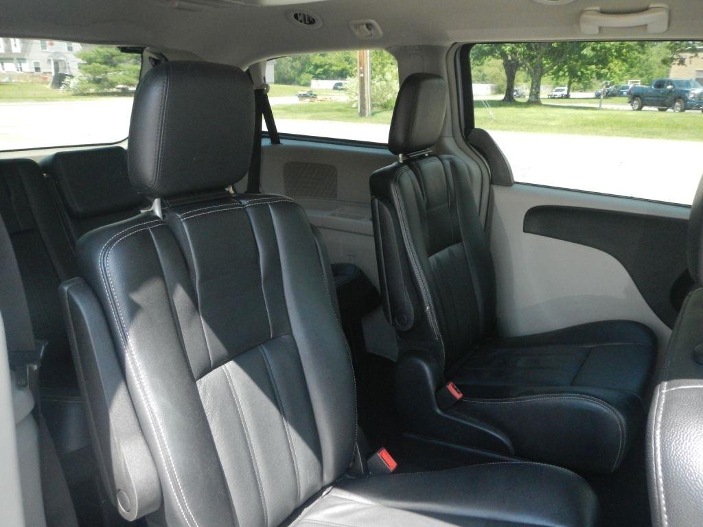 Chrysler Town & Country Touring 2014