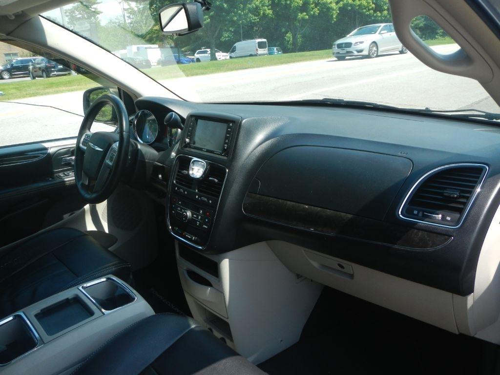 Chrysler Town & Country Touring 2014