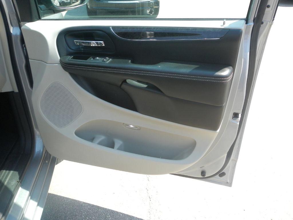 Chrysler Town & Country Touring 2014