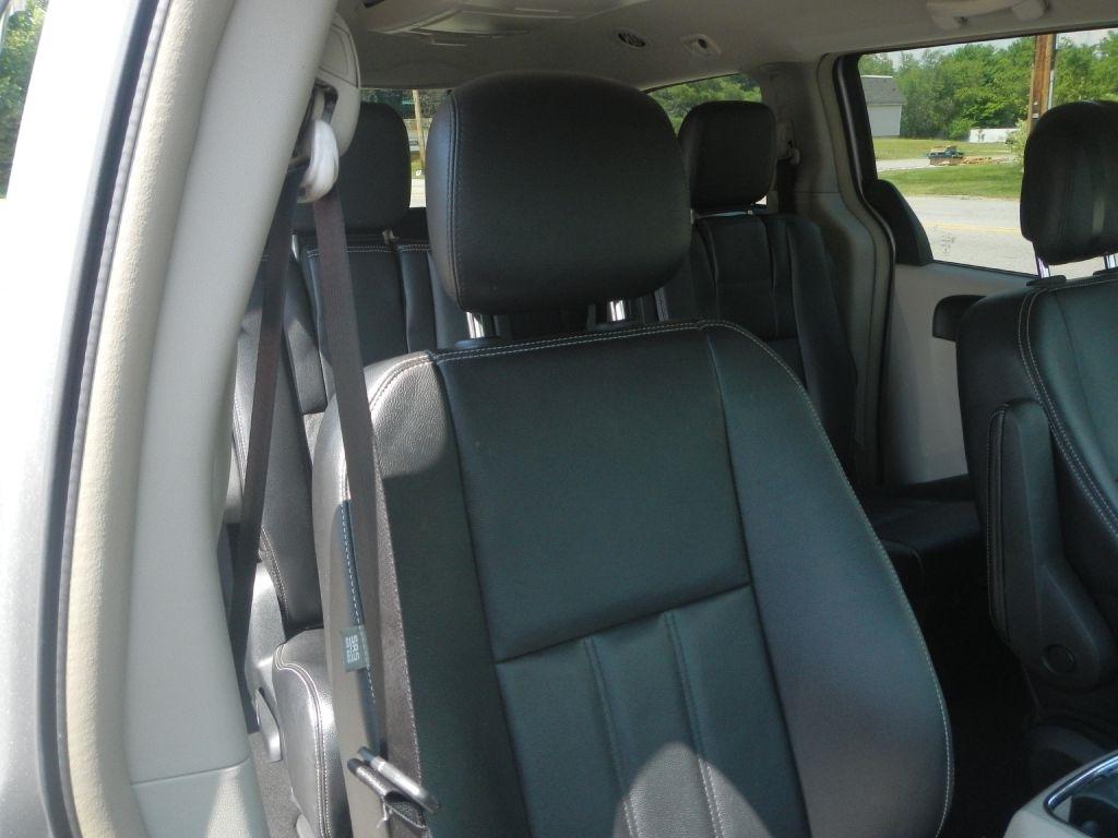 Chrysler Town & Country Touring 2014