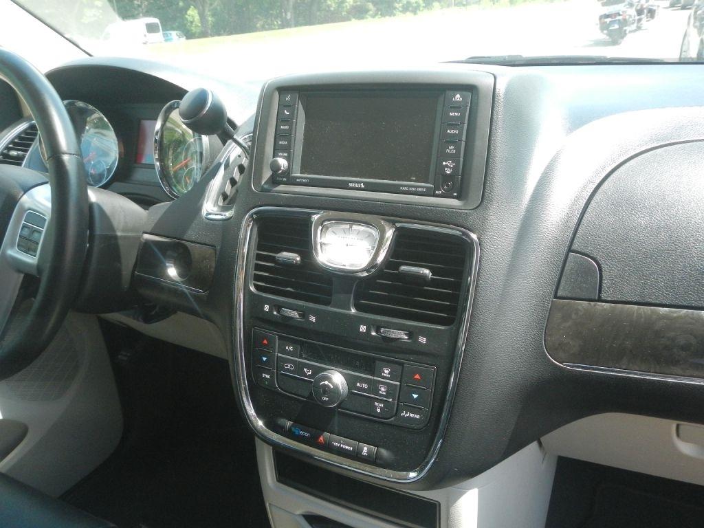 Chrysler Town & Country Touring 2014