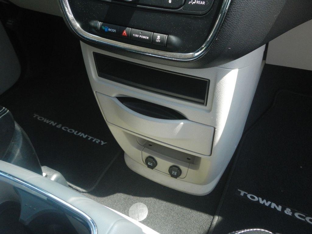 Chrysler Town & Country Touring 2014