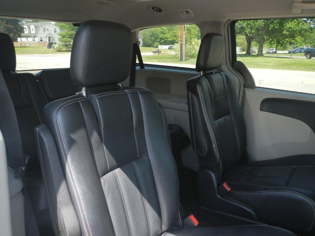 Chrysler Town & Country Touring 2014