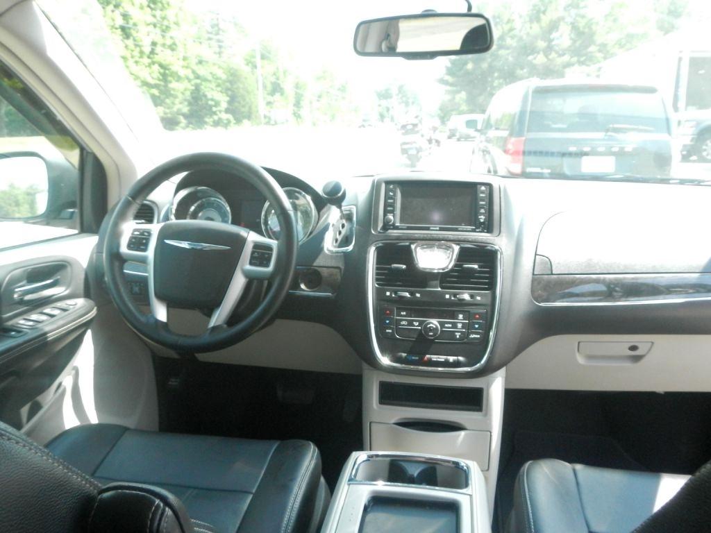 Chrysler Town & Country Touring 2014