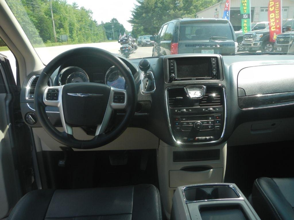 Chrysler Town & Country Touring 2014