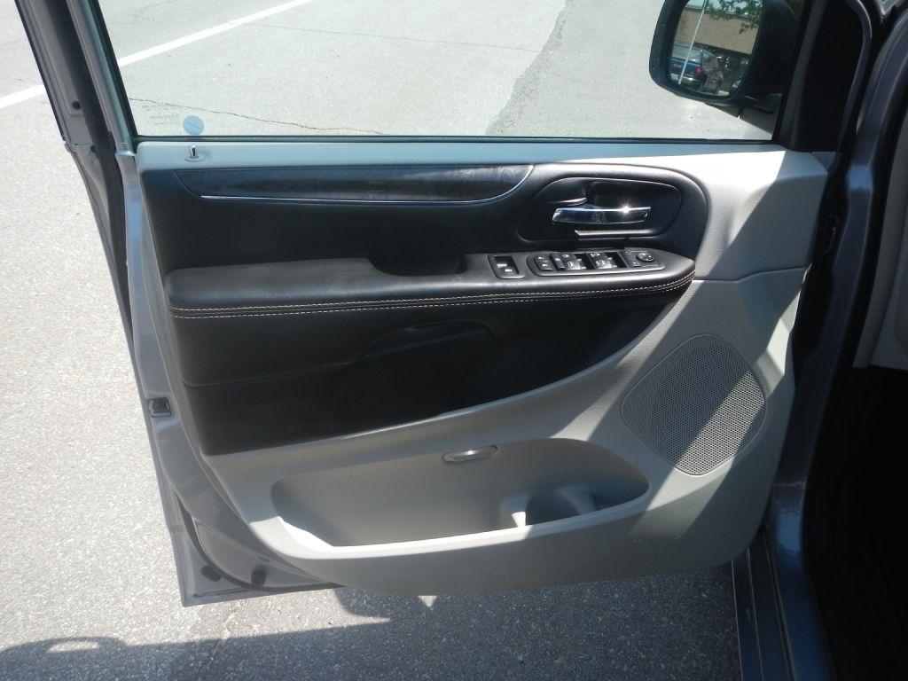 Chrysler Town & Country Touring 2014