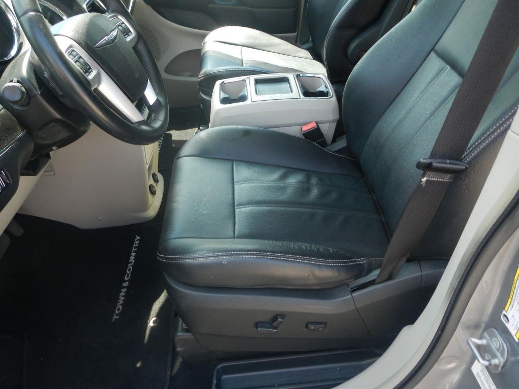 Chrysler Town & Country Touring 2014