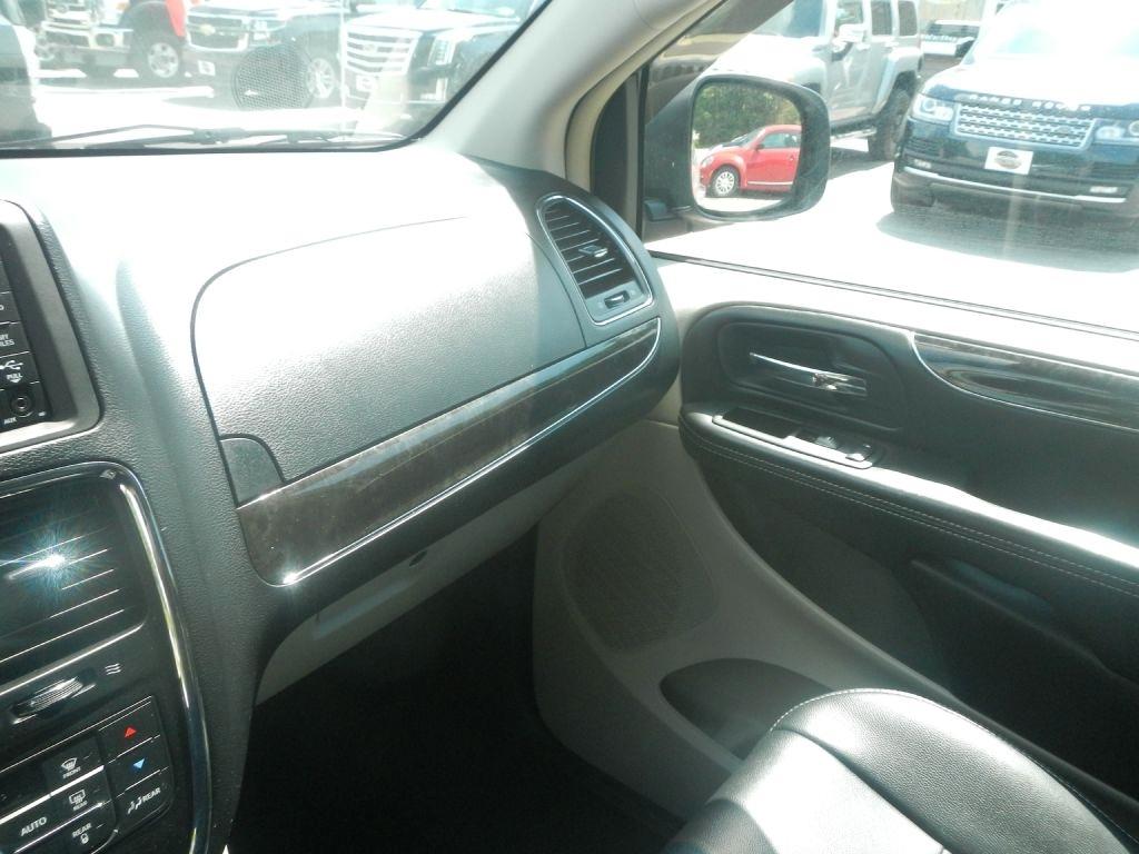 Chrysler Town & Country Touring 2014