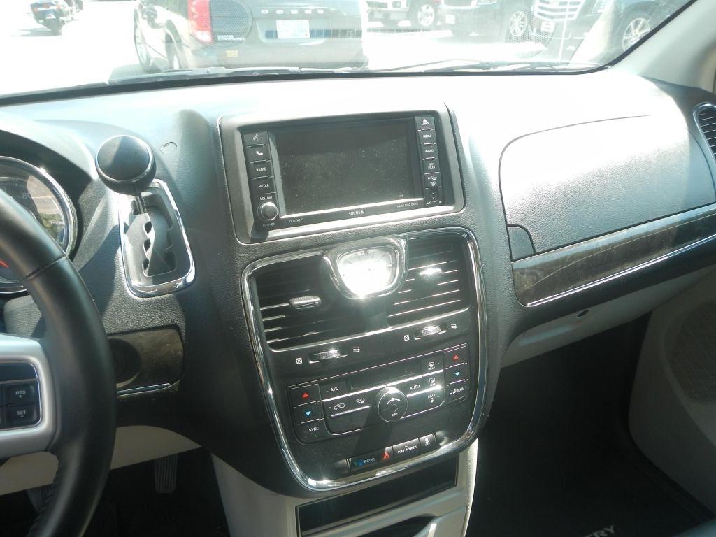 Chrysler Town & Country Touring 2014