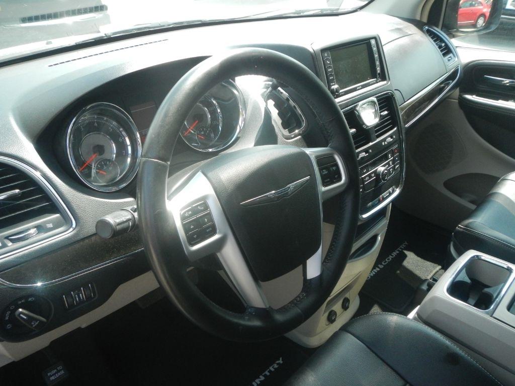 Chrysler Town & Country Touring 2014