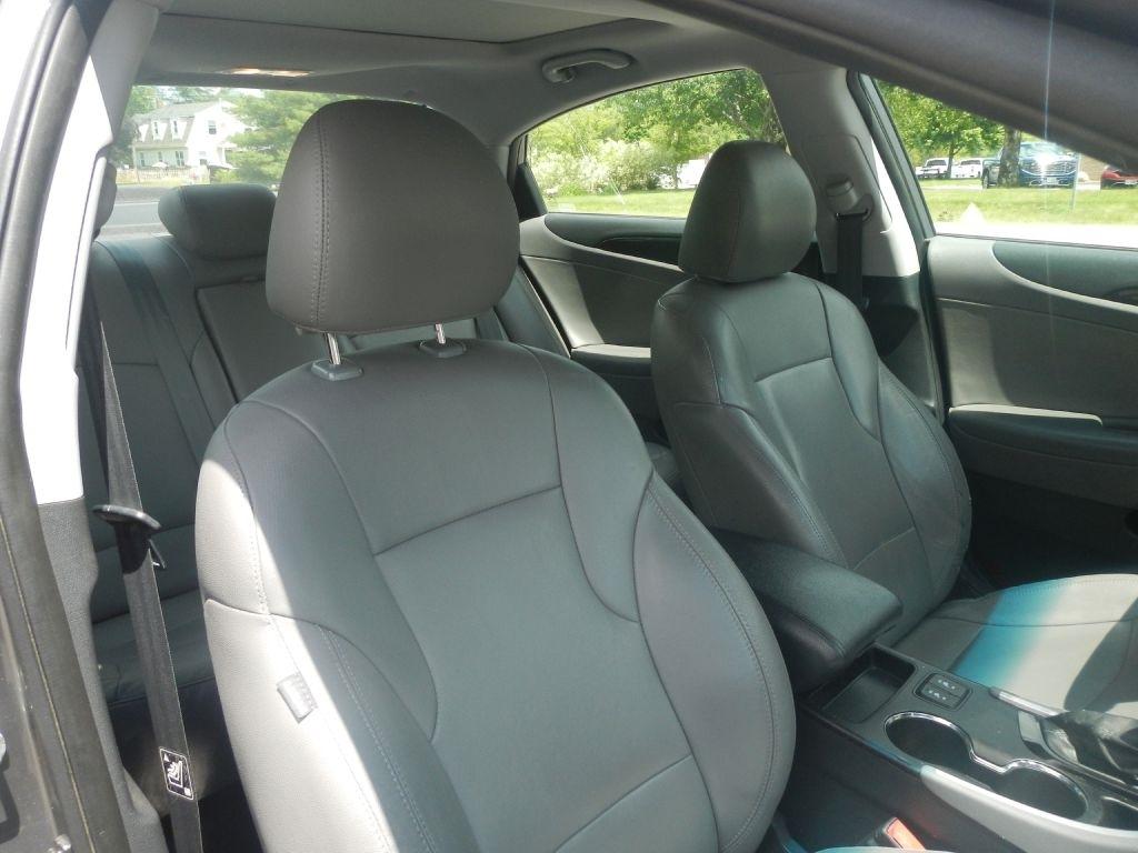 Hyundai Sonata Limited Auto 2012