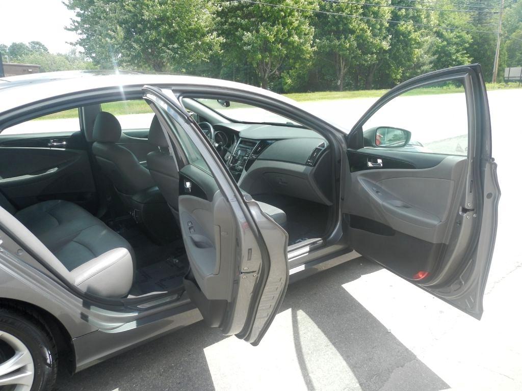 Hyundai Sonata Limited Auto 2012