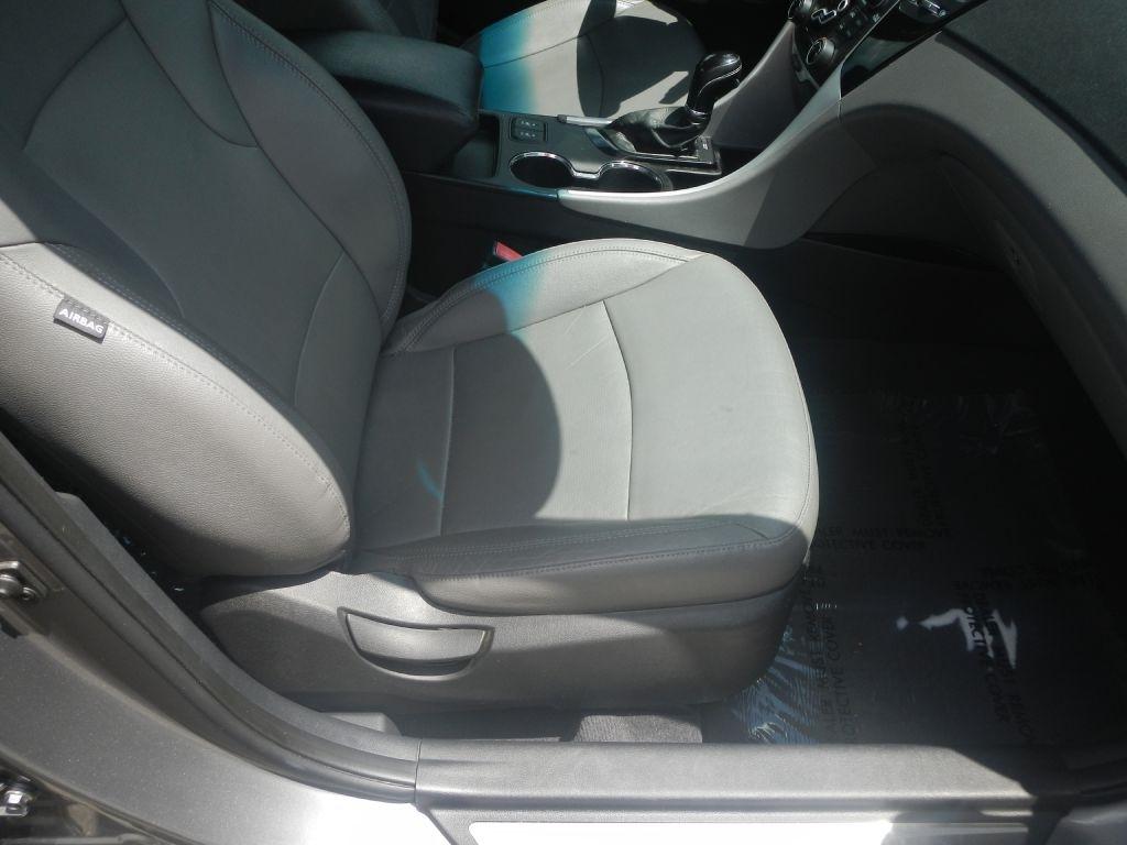 Hyundai Sonata Limited Auto 2012