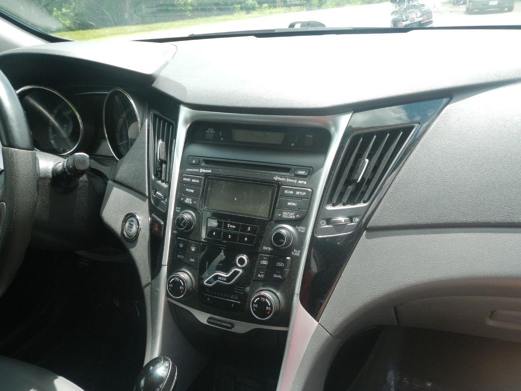 Hyundai Sonata Limited Auto 2012