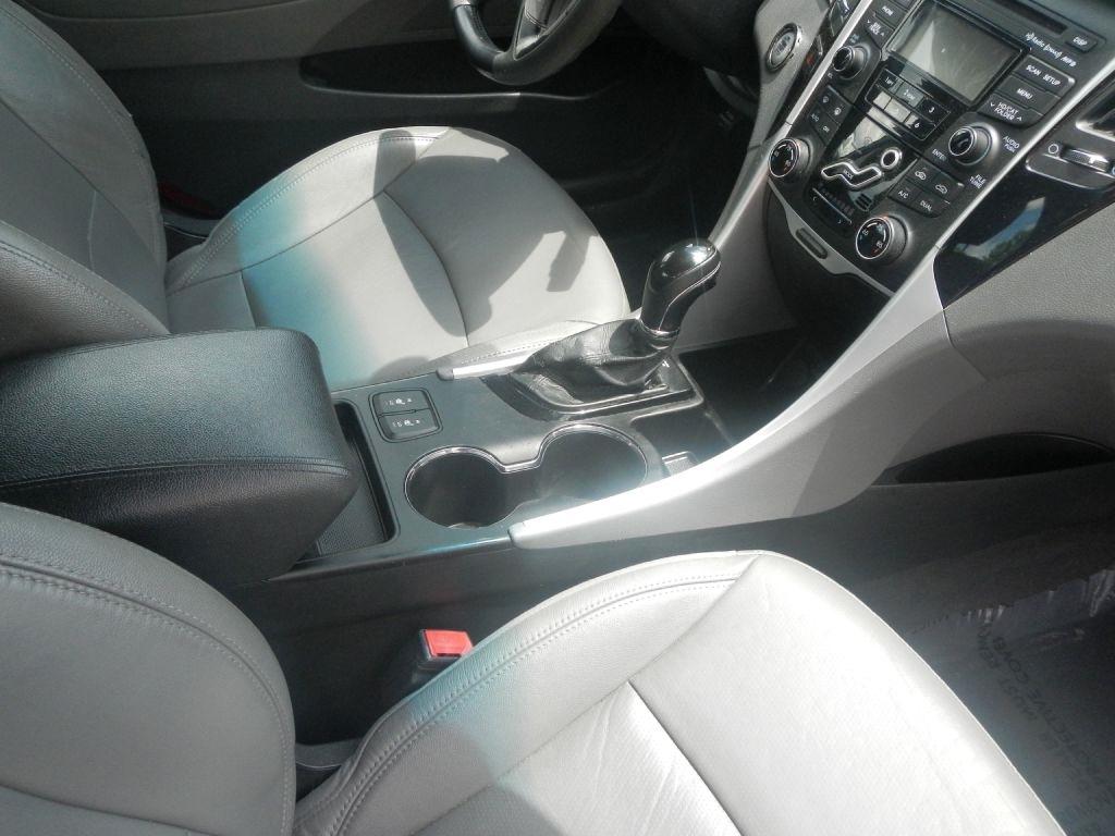 Hyundai Sonata Limited Auto 2012