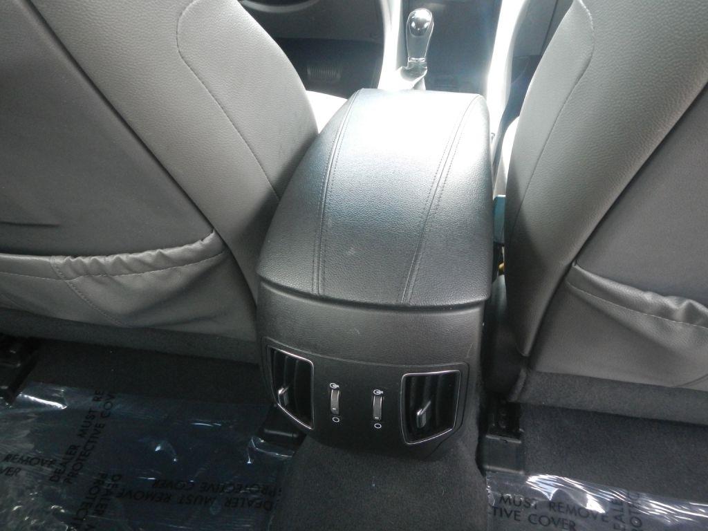 Hyundai Sonata Limited Auto 2012