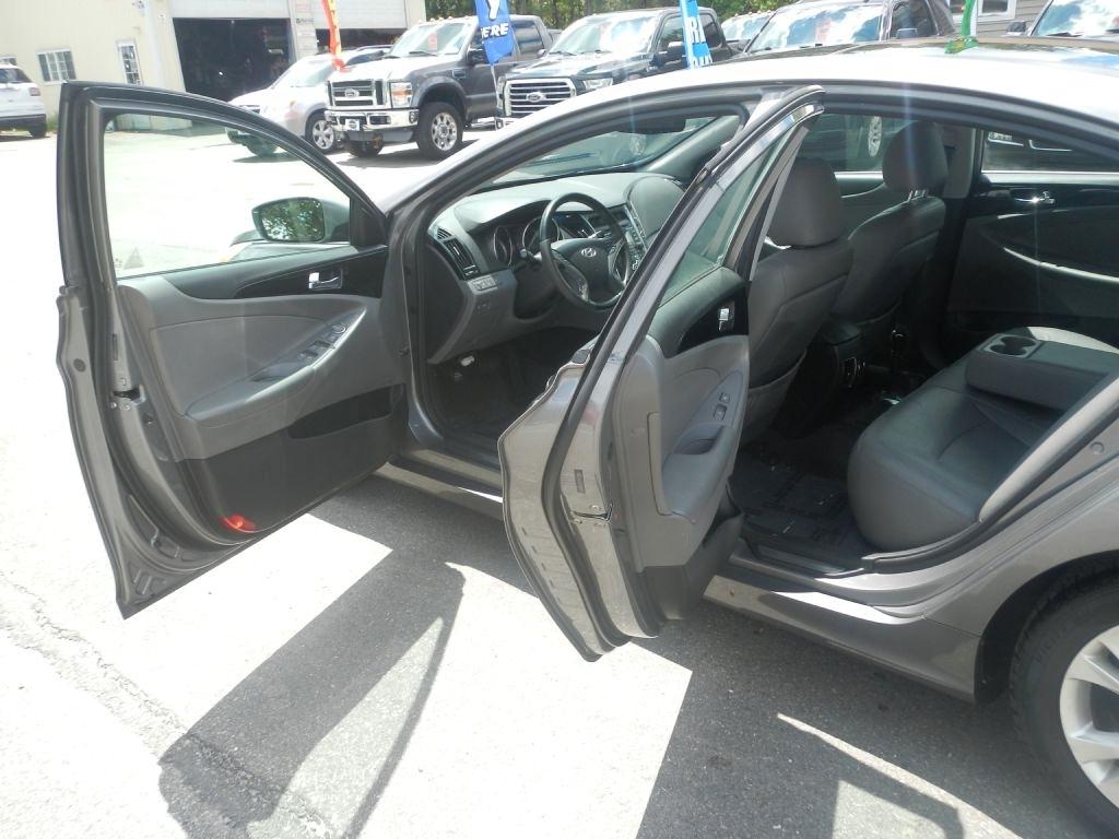 Hyundai Sonata Limited Auto 2012