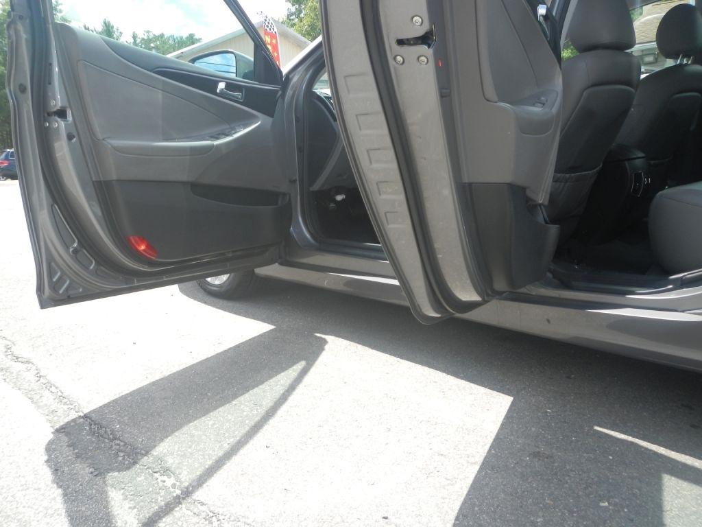 Hyundai Sonata Limited Auto 2012