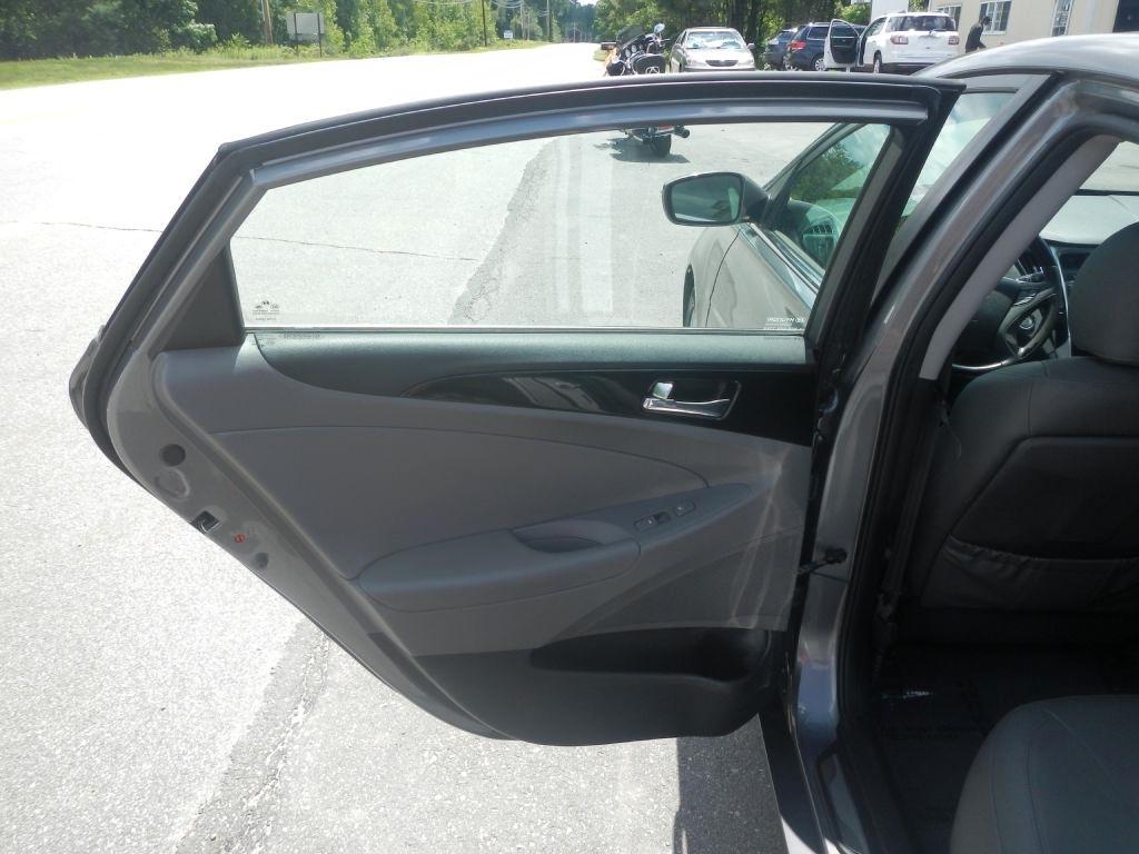 Hyundai Sonata Limited Auto 2012