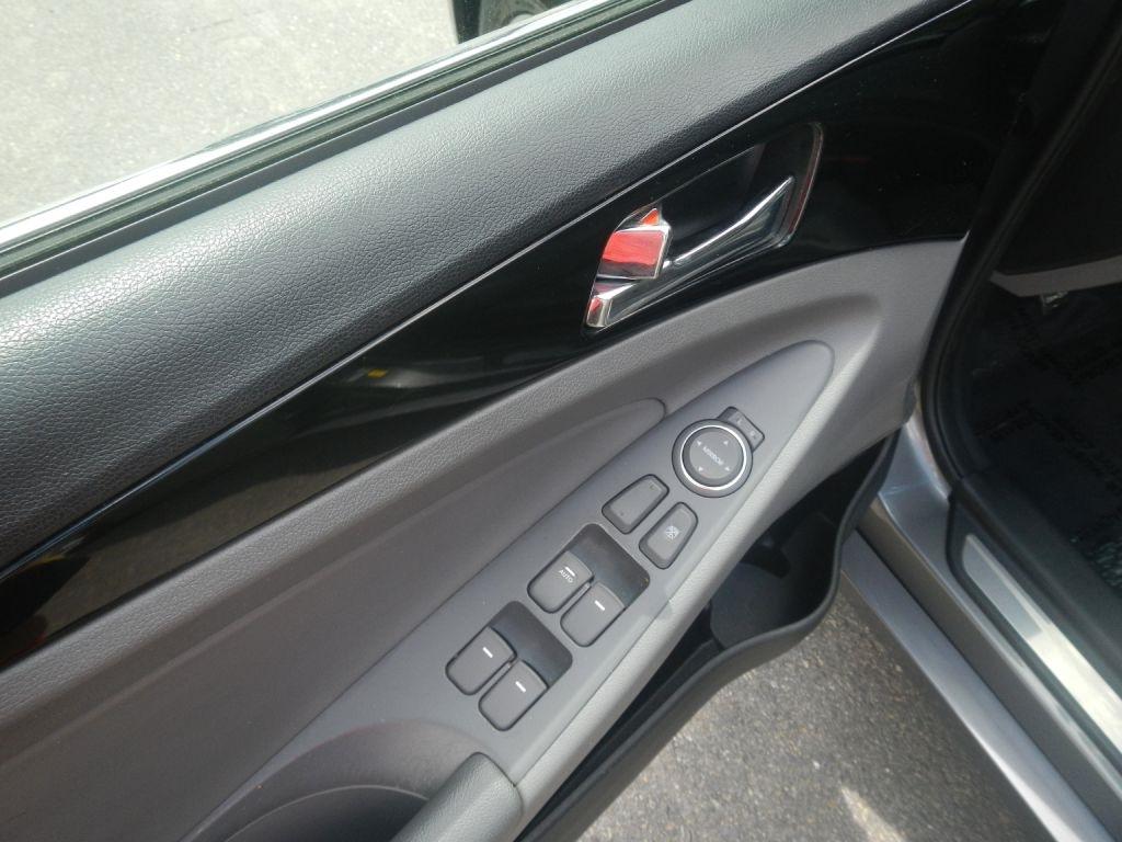 Hyundai Sonata Limited Auto 2012