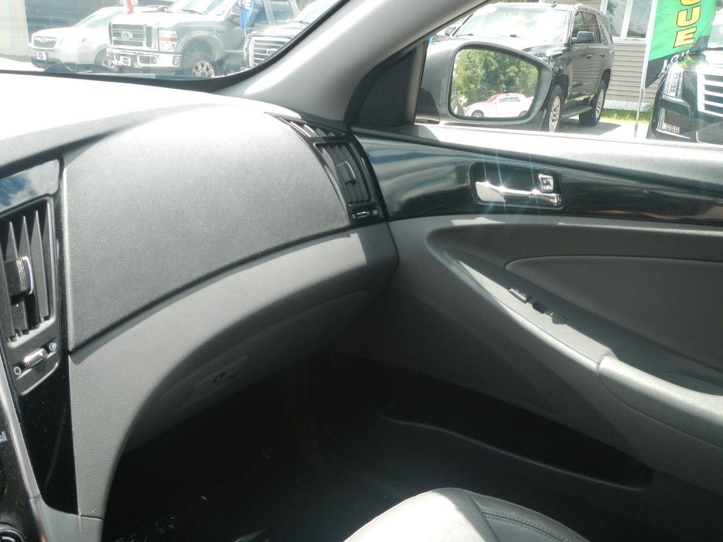 Hyundai Sonata Limited Auto 2012