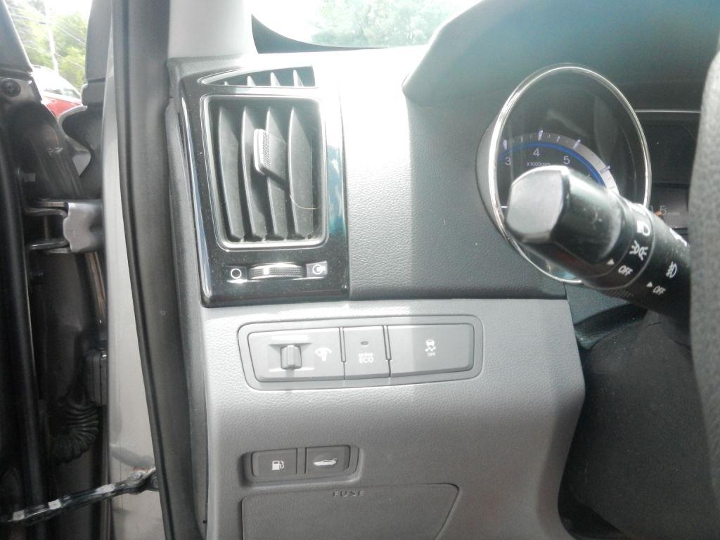 Hyundai Sonata Limited Auto 2012