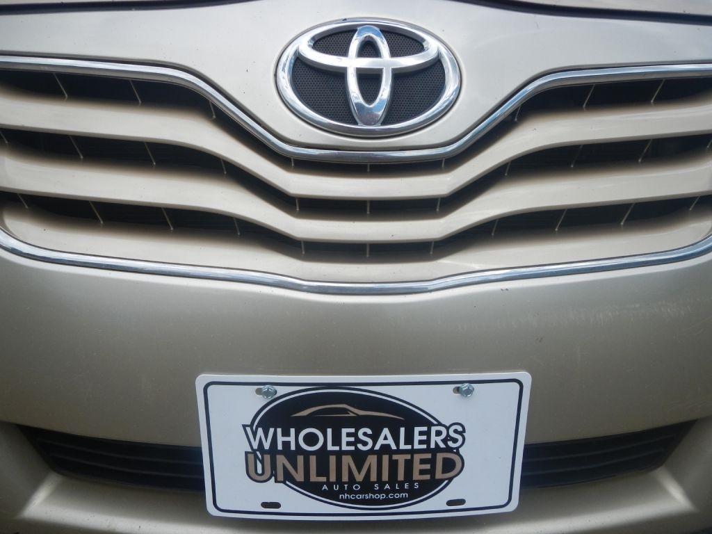 Toyota Camry LE 6-Spd AT 2011