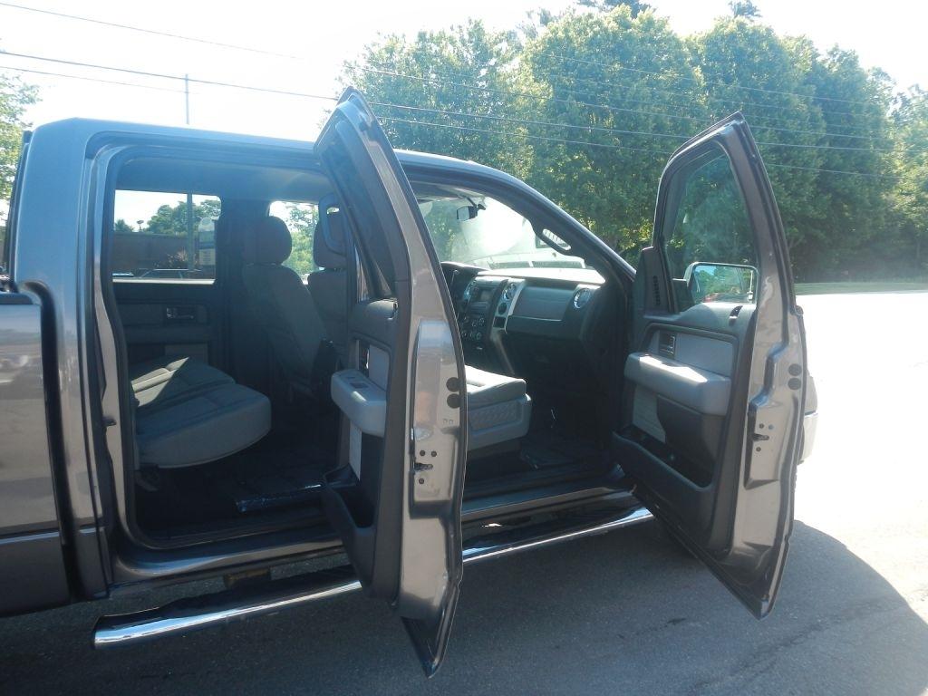 Ford F-150 XL SuperCrew 5.5-ft. Bed 4WD 2013