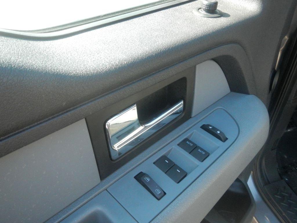 Ford F-150 XL SuperCrew 5.5-ft. Bed 4WD 2013