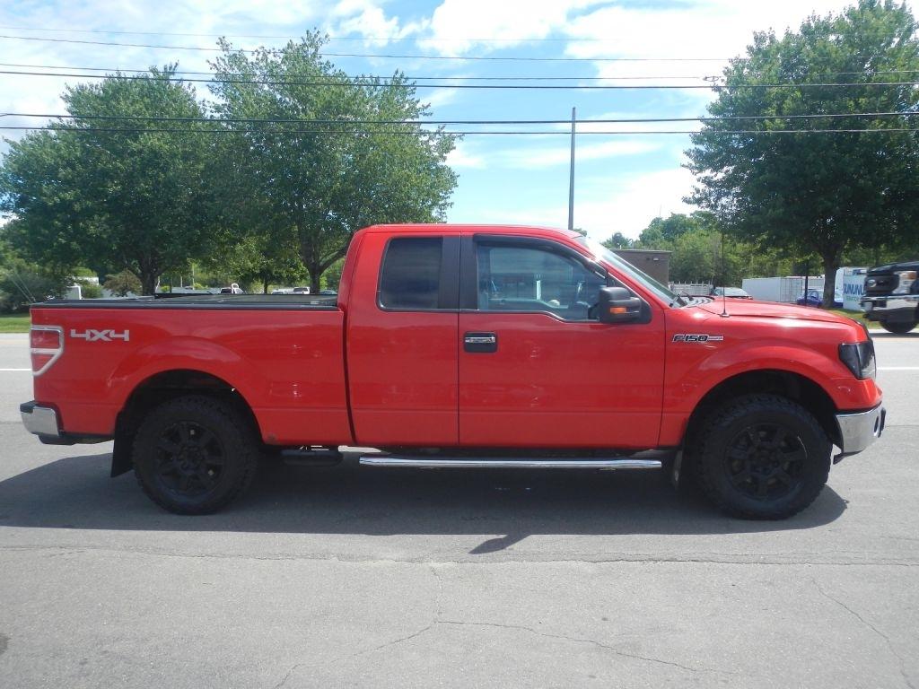 Ford F-150 XL SuperCab 8-ft. Bed 4WD 2011
