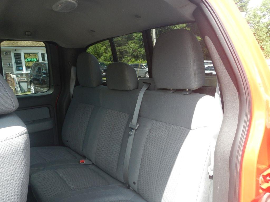 Ford F-150 XL SuperCab 8-ft. Bed 4WD 2011