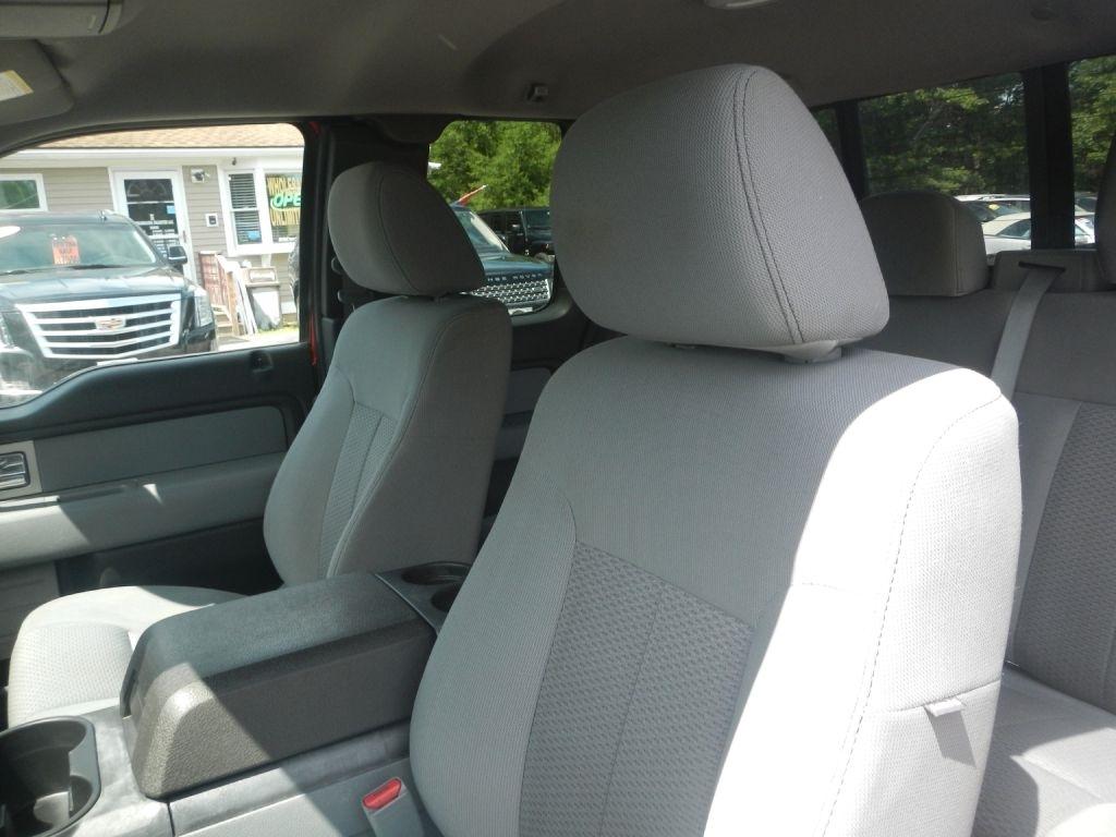 Ford F-150 XL SuperCab 8-ft. Bed 4WD 2011
