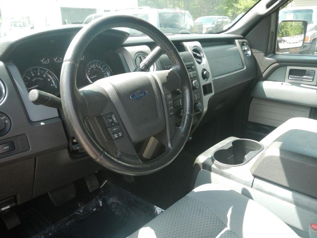 Ford F-150 XL SuperCab 8-ft. Bed 4WD 2011