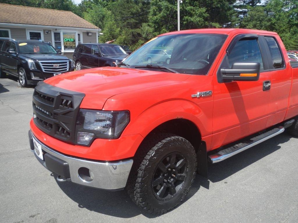 Ford F-150 XL SuperCab 8-ft. Bed 4WD 2011